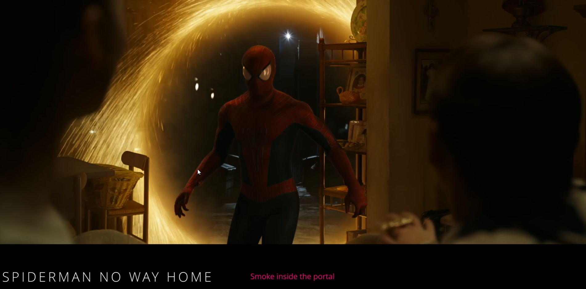 Smoke à l'intérieur du portail - Spiderman No Way Home